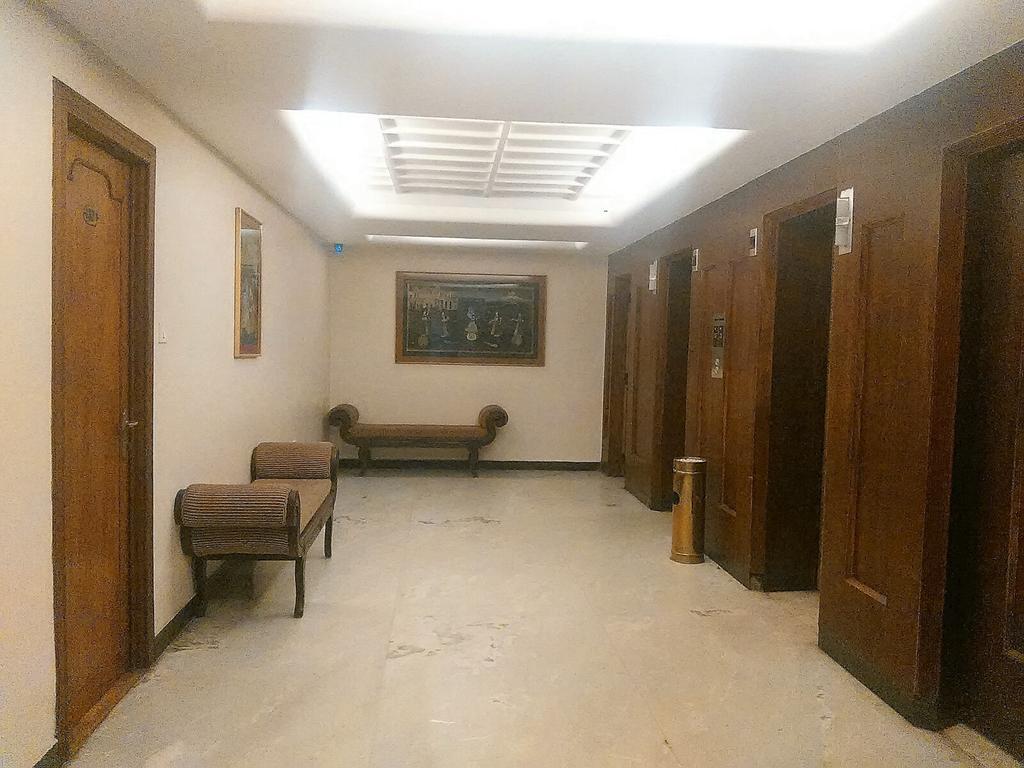 Hotel The Woods Manor Mg Road Kochi Zewnętrze zdjęcie