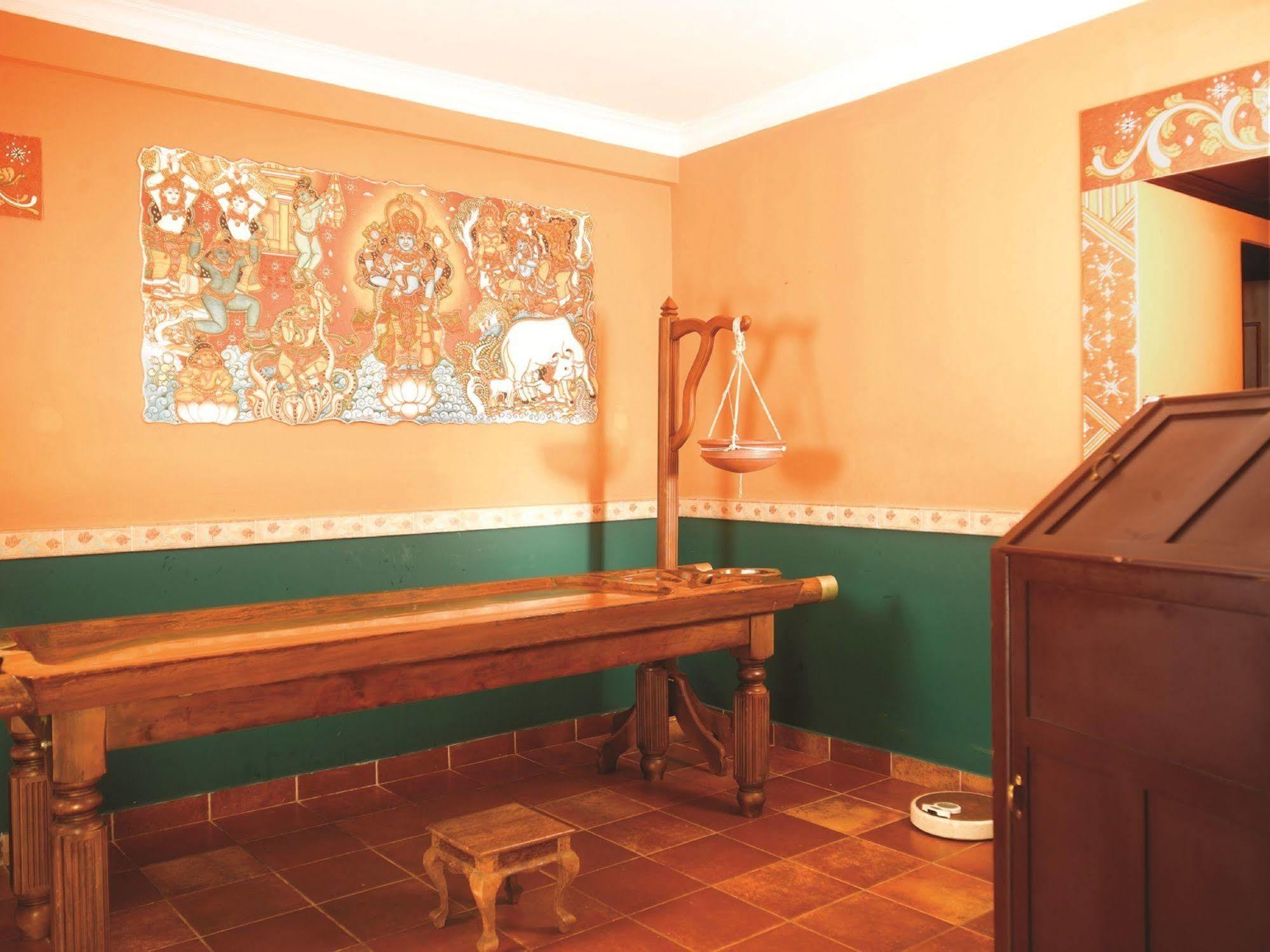 Hotel The Woods Manor Mg Road Kochi Zewnętrze zdjęcie